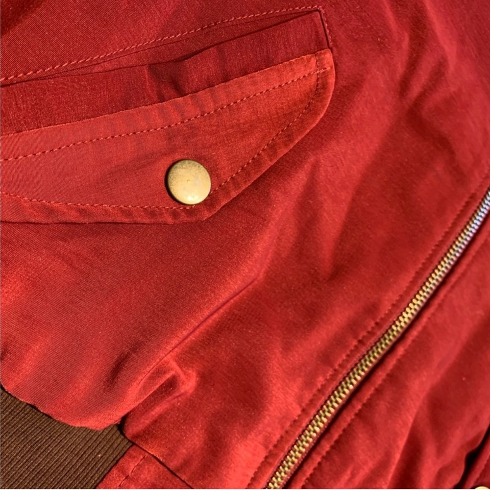 MARVEL Her Universe: Limited Edition Stark Industries Bomber Jacket - Picture 11 of 13